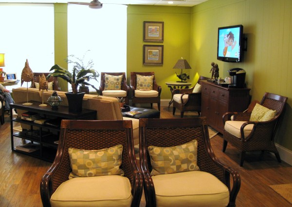 Lobby area for the office of Dr. Daniel Steckler in Lexington, KY